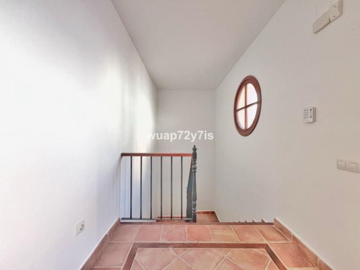 Image No.4-3 Bed Semi-Detached for sale