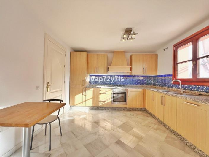 Image No.17-3 Bed Semi-Detached for sale