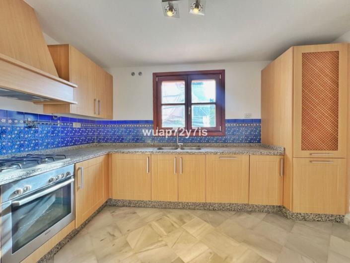 Image No.19-3 Bed Semi-Detached for sale