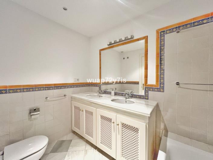 Image No.24-3 Bed Semi-Detached for sale