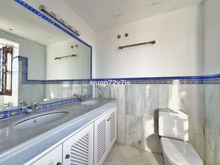 Image No.27-3 Bed Semi-Detached for sale