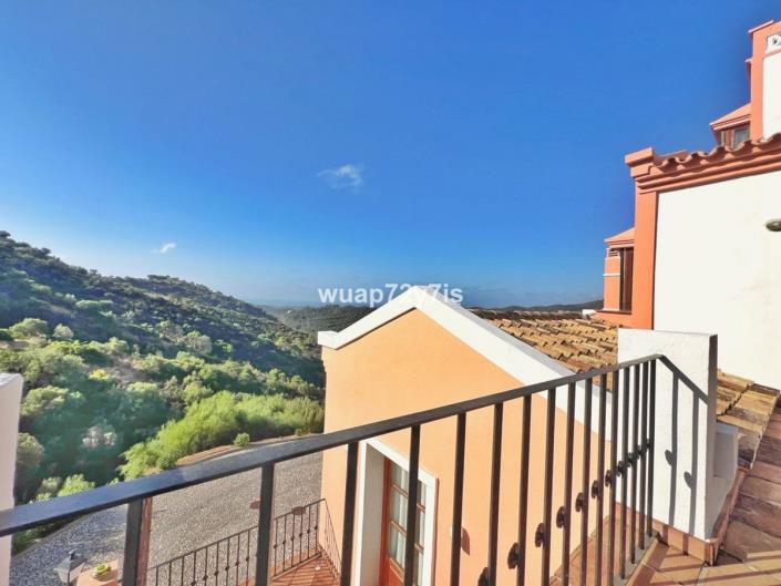 Image No.33-3 Bed Semi-Detached for sale