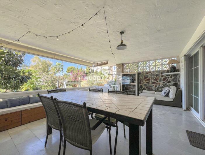 Image No.7-6 Bed Townhouse for sale