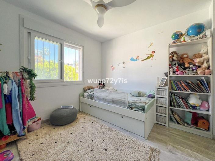 Image No.23-6 Bed Townhouse for sale