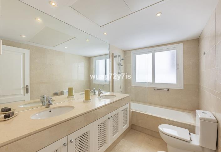 Image No.15-3 Bed Apartment for sale