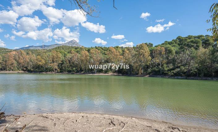 Image No.23-3 Bed Apartment for sale