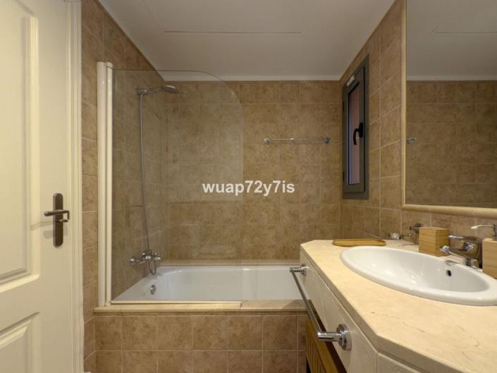 Image No.17-3 Bed Apartment for sale