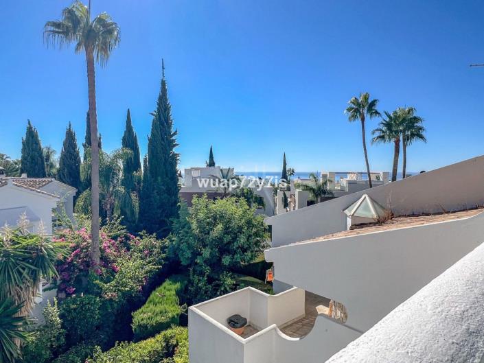 Image No.11-4 Bed Townhouse for sale