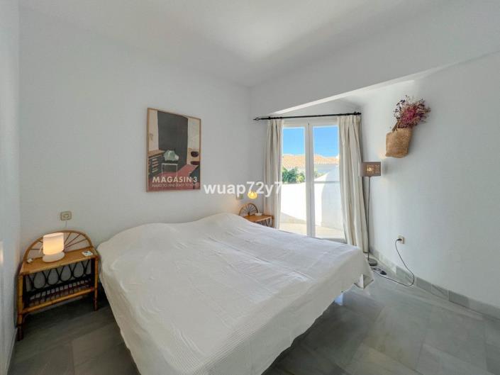 Image No.19-4 Bed Townhouse for sale