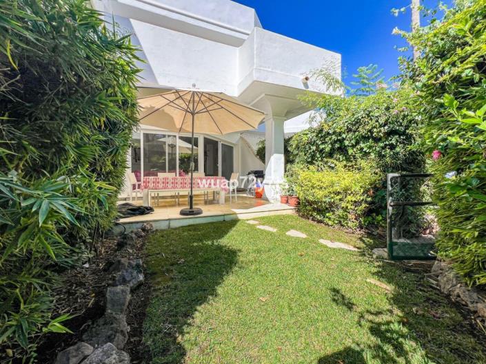 Image No.26-4 Bed Townhouse for sale