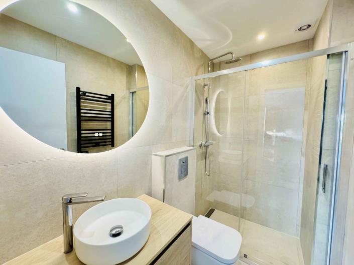 Image No.17-2 Bed Apartment for sale