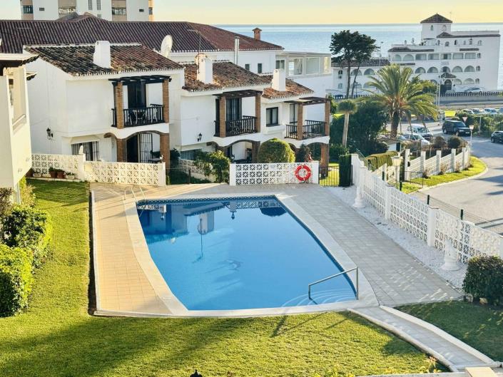 Image No.20-2 Bed Apartment for sale