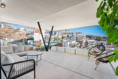 10-bb915d1cb19341576dcdc994b81ab9c5