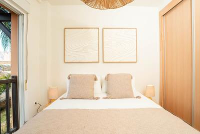 12-53013098fcab6c38b1379cd33298e050