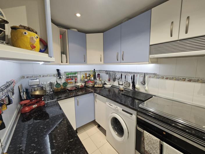 Image No.6-3 Bed Apartment for sale