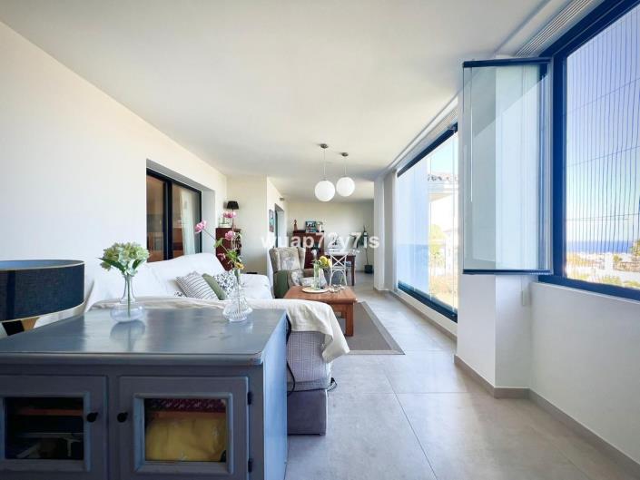 Image No.11-3 Bed Apartment for sale