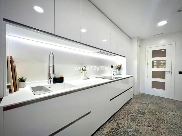 Image No.14-3 Bed Apartment for sale