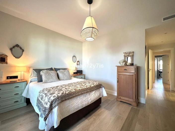 Image No.22-3 Bed Apartment for sale