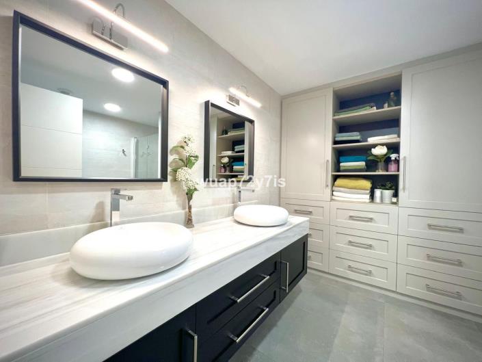 Image No.23-3 Bed Apartment for sale