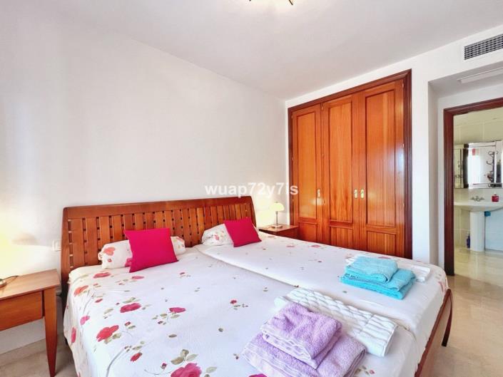 Image No.6-Jumelé de 5 chambres à vendre à Marbella