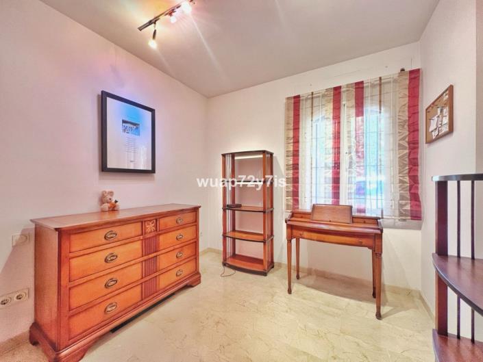 Image No.9-Jumelé de 5 chambres à vendre à Marbella