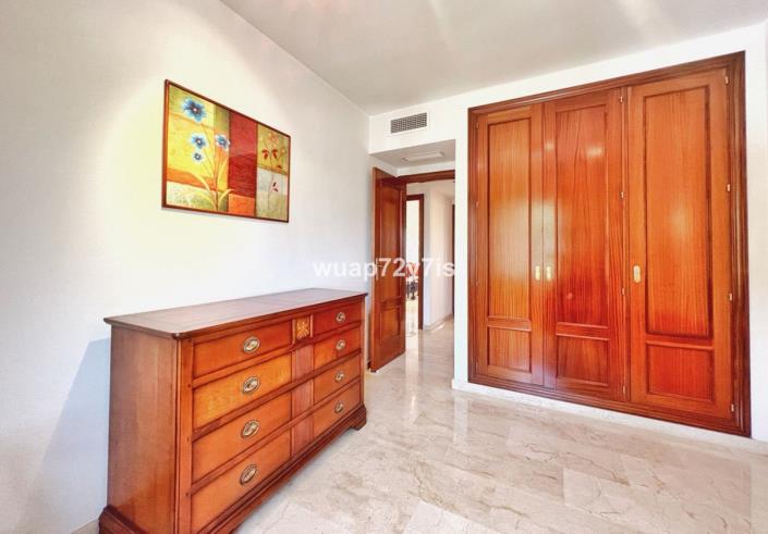 Image No.24-Jumelé de 5 chambres à vendre à Marbella