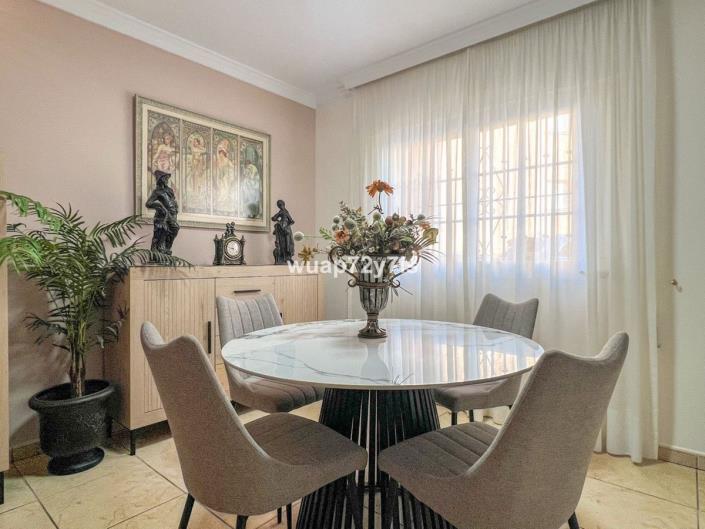 Image No.8-5 Bed Semi-Detached for sale