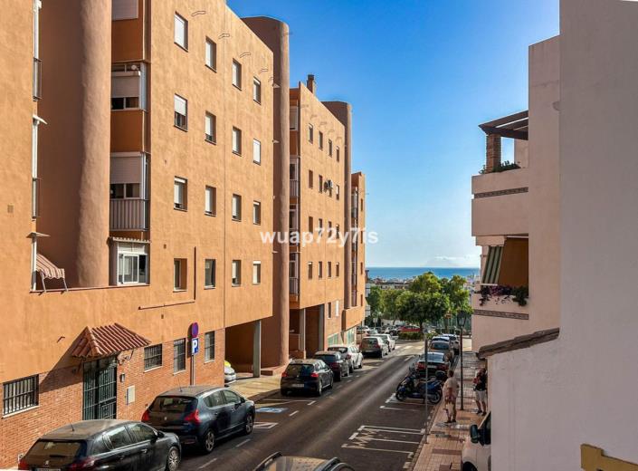 Image No.33-5 Bed Semi-Detached for sale