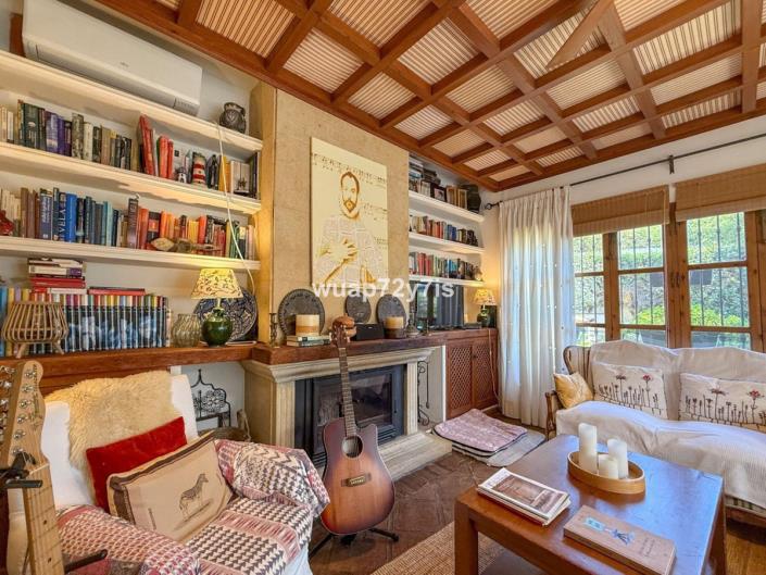 Image No.12-2 Bed Villa for sale