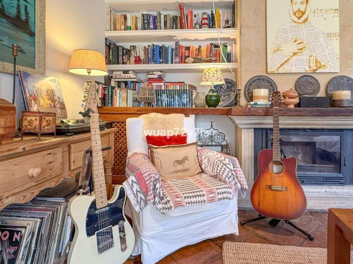 Image No.13-2 Bed Villa for sale