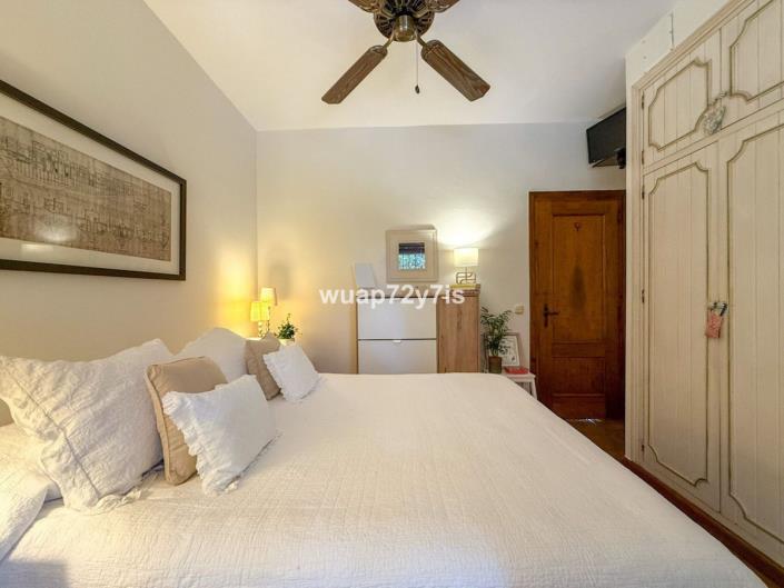 Image No.24-2 Bed Villa for sale