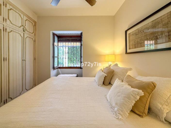 Image No.25-2 Bed Villa for sale