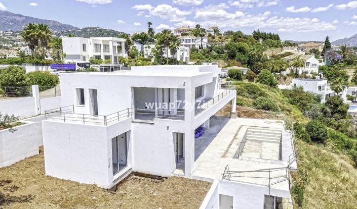 Image No.5-5 Bed Villa for sale