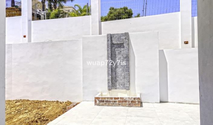 Image No.10-5 Bed Villa for sale