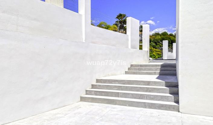 Image No.11-5 Bed Villa for sale