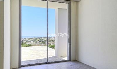 12-53013098fcab6c38b1379cd33298e050