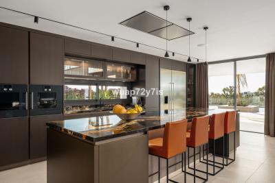 14-d70dc3102c00d7be0e872dfe1c1f86d7