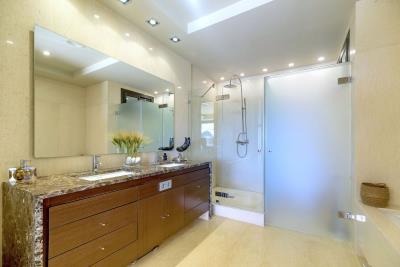 8-e64a9055bba3e77ac8aca3b893cdf826