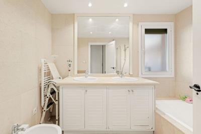 13-5fd73dea700db77384c091ca9818b1a9