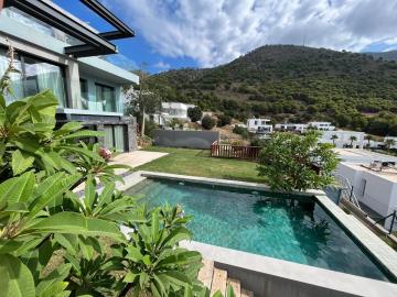 13-5fd73dea700db77384c091ca9818b1a9