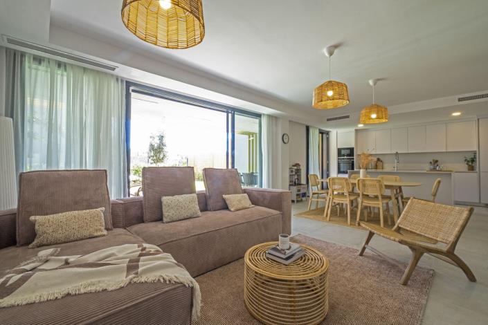 Image No.5-3 Bed Townhouse for sale