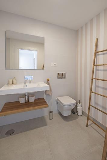 Image No.21-3 Bed Townhouse for sale