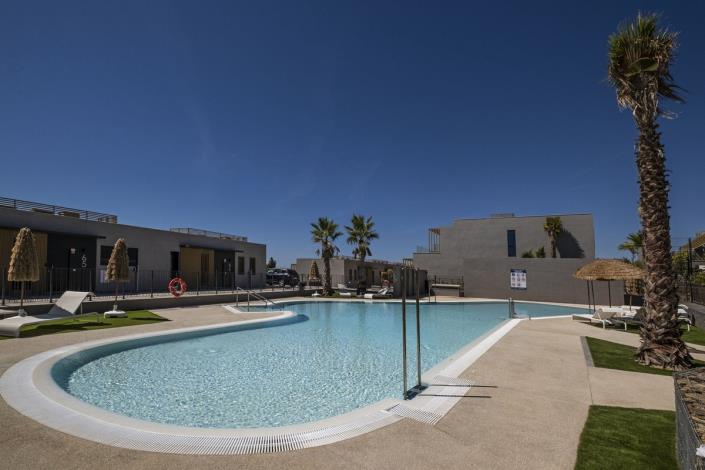 Image No.31-3 Bed Townhouse for sale