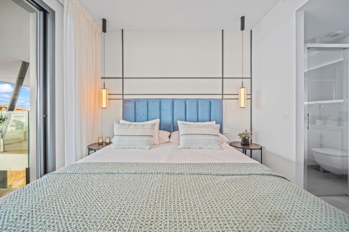 Image No.20-2 Bed Apartment for sale