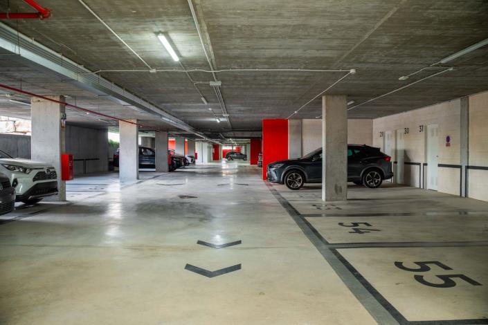 Image No.29-2 Bed Apartment for sale