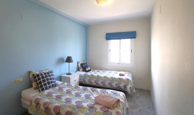 10-bb915d1cb19341576dcdc994b81ab9c5