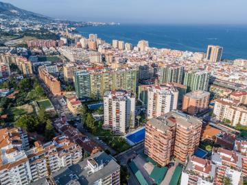 32-e7f90ea5feef5e01d64d74d6b6d8a834