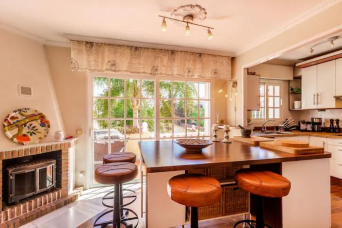 Image No.5-5 Bed Villa / Detached for sale