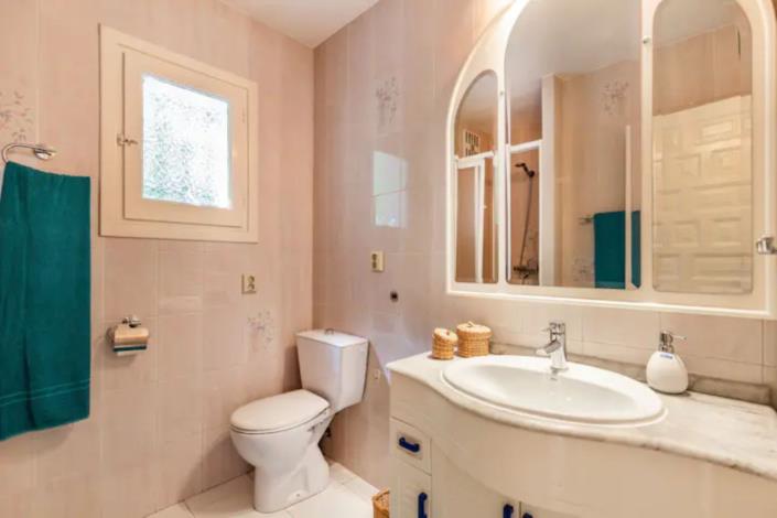 Image No.13-5 Bed Villa / Detached for sale