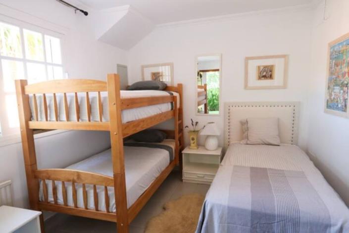 Image No.18-5 Bed Villa / Detached for sale